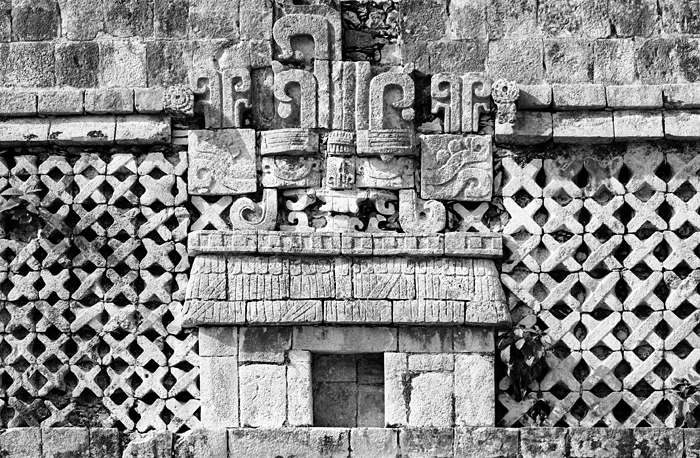 Représentation d'une hutte Maya, Quadrilatère des Nonnes, Uxmal, Yucatán, Mexique
