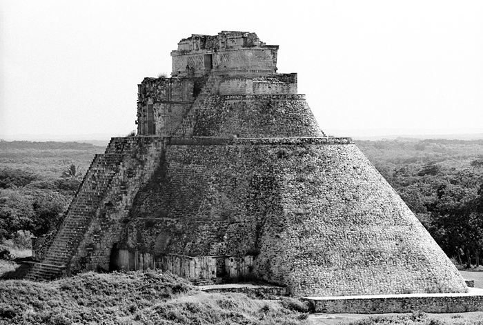 La grande pyramide (ou pyramide du Devin), Uxmal, Yucatán, Mexique